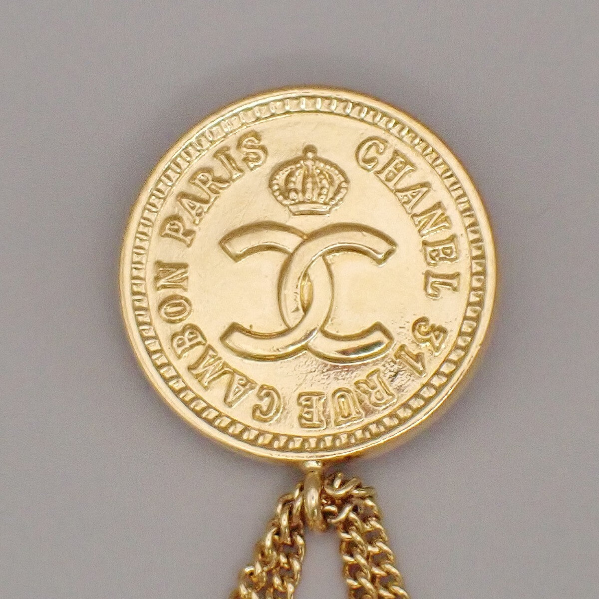 Chanel Vintage Medallion Flap Bag Brooch Metal, GOLD, GOLD_PLATED, Brooch