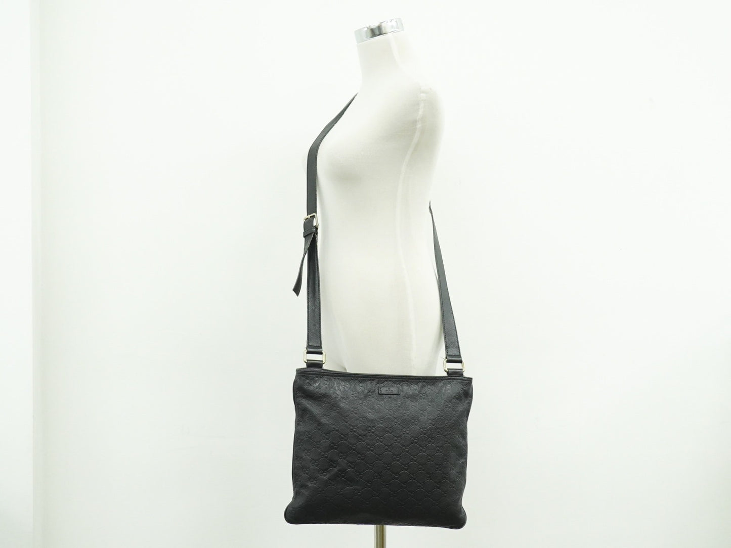 Gucci Crossbody Bag Guccissima Leather, BLACK, LEATHER, Shoulder bag