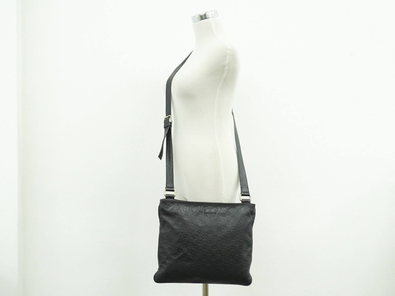 Gucci Crossbody Bag Guccissima Leather, BLACK, LEATHER, Shoulder bag