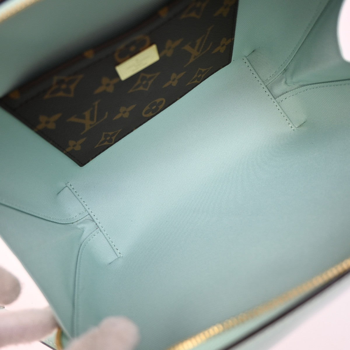 Louis Vuitton Venice Handbag Vernis with Monogram Canvas, GREEN, PATENT_LEATHER, Shoulder bag