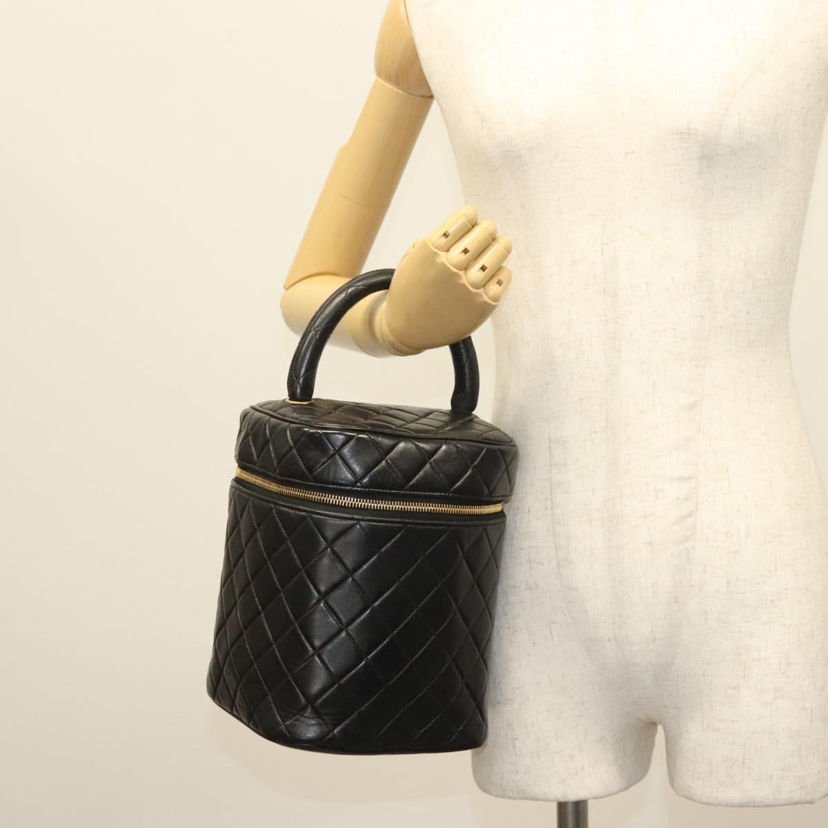 Chanel Vintage Cosmetic Case Quilted Lambskin, BLACK, LEATHER, Clutche & pouche