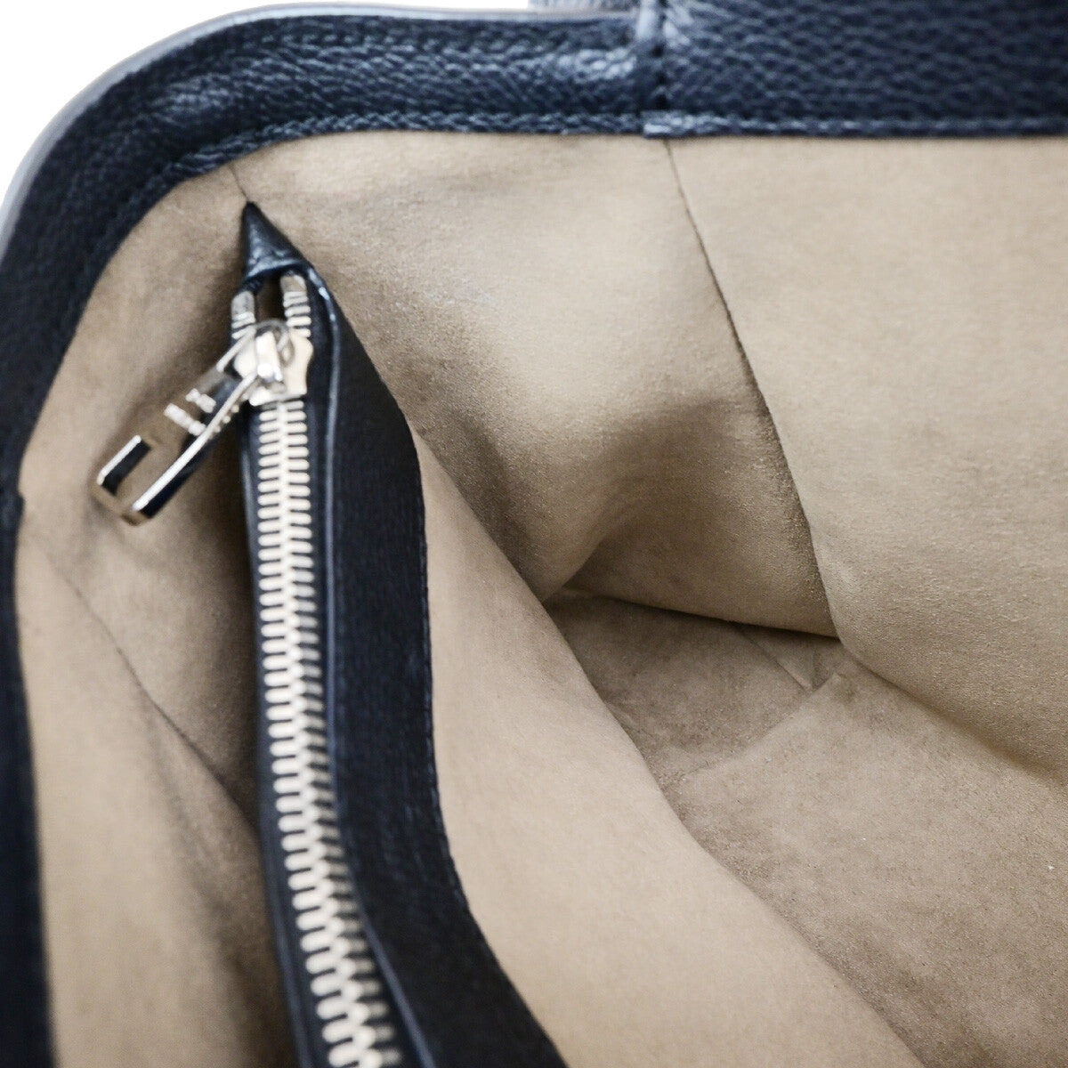 Louis Vuitton Sevres Handbag Mahina Leather, BLACK, LEATHER, Shoulder bag