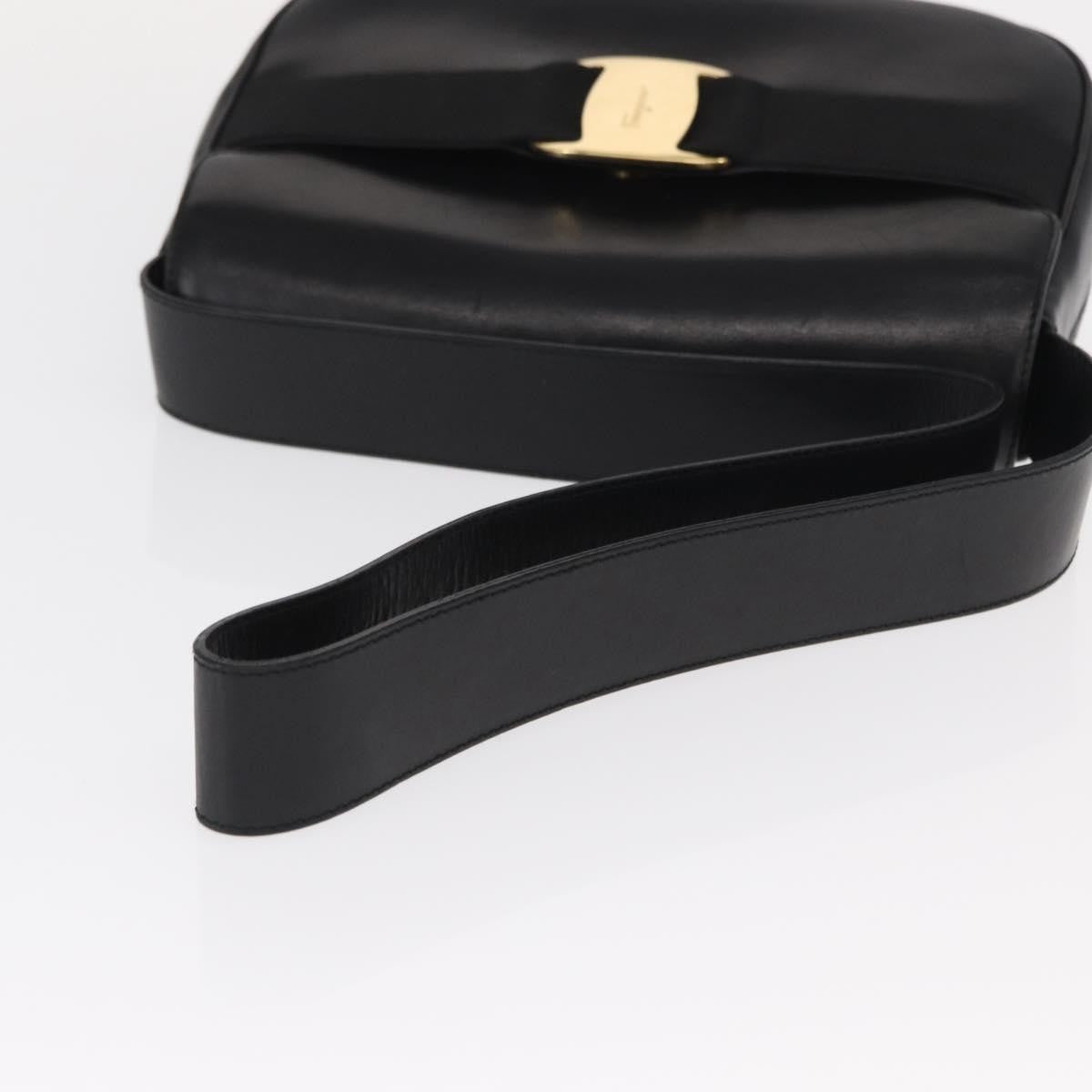 Salvatore Ferragamo Vala Shoulder Bag Leather, BLACK, LEATHER, Shoulder bag