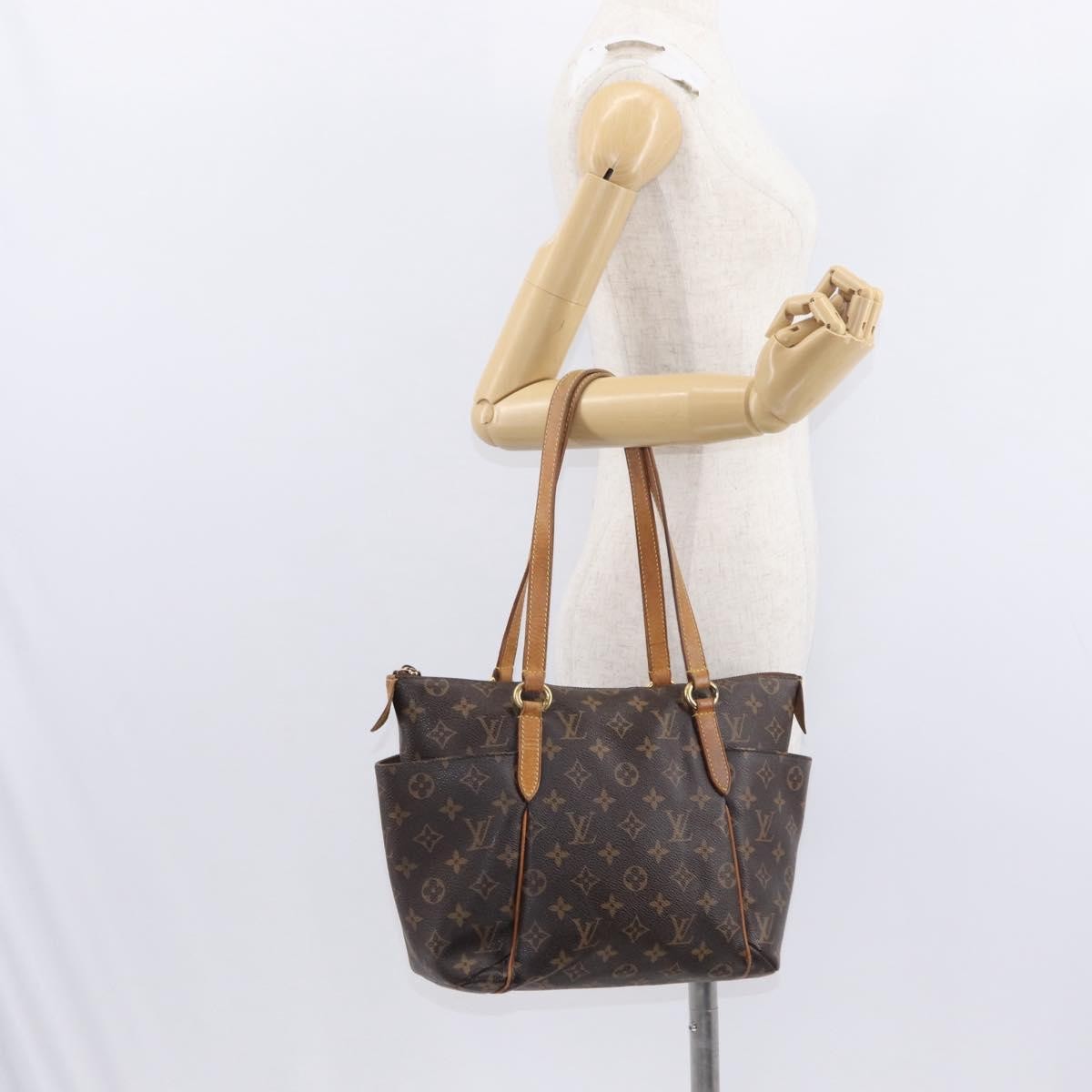 Louis Vuitton Porte-Documents Jour NM Bag Macassar Monogram Canvas, BROWN, CANVAS, Shoulder bag