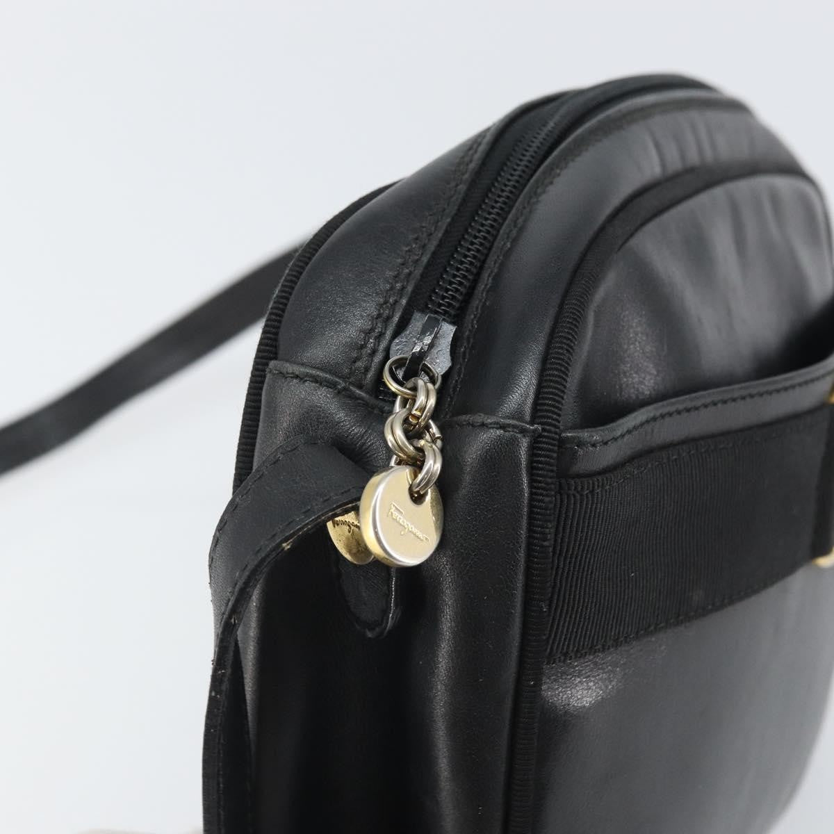 Salvatore Ferragamo Vara Bow camera Shoulder Bag Leather, BLACK, LEATHER, Shoulder bag