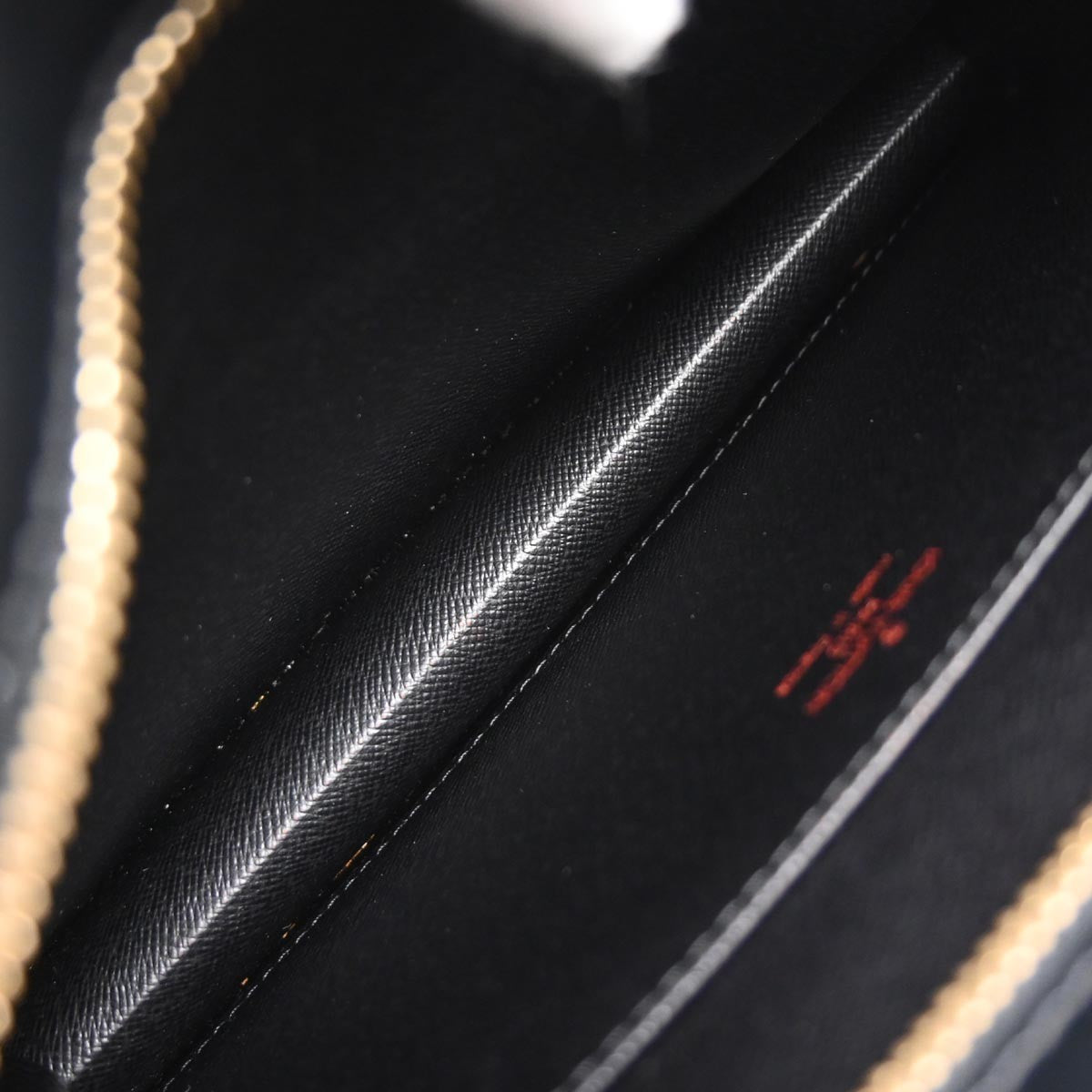 Louis Vuitton Pochette Homme Epi Leather, BLACK, LEATHER, Clutche & pouche
