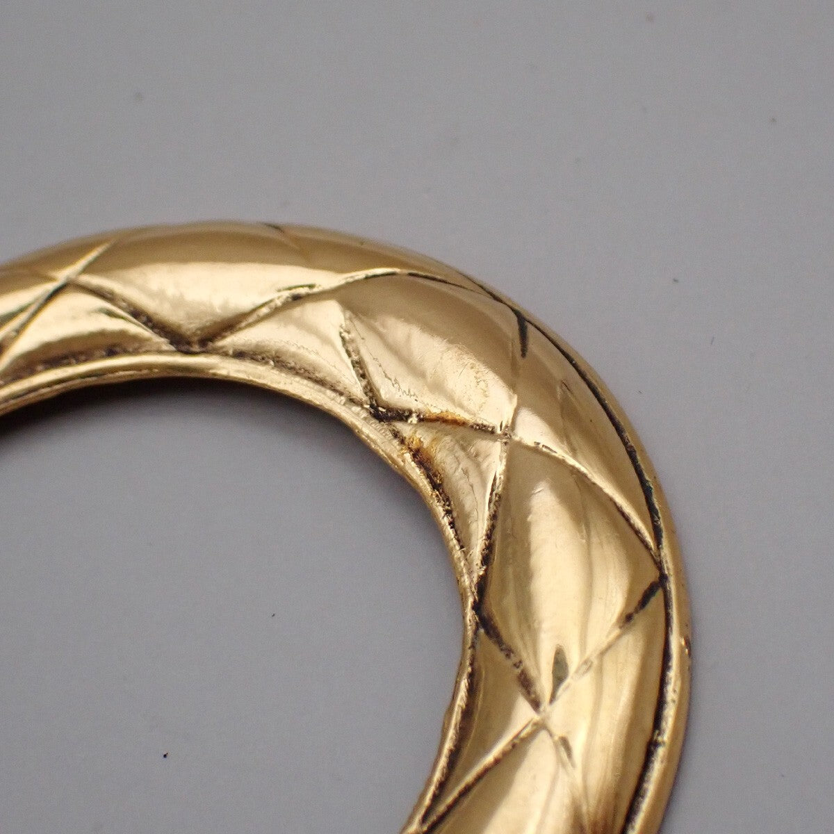 Chanel Vintage CC Round Drop Clip-On Earrings Metal, Gold, Gold Plated, Earrings