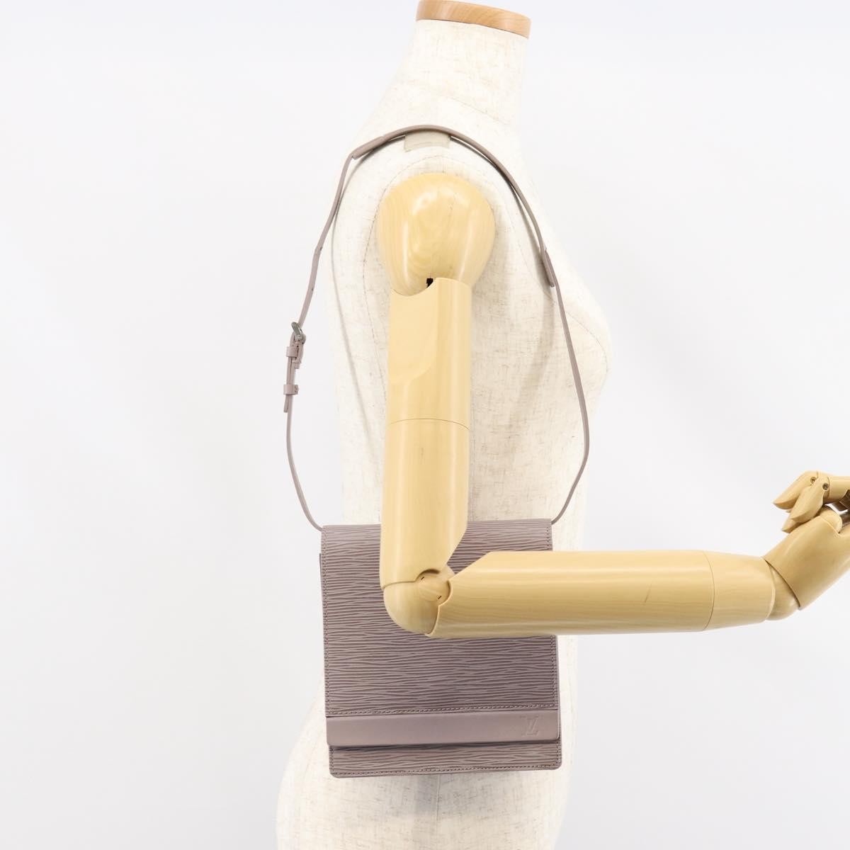 Louis Vuitton Biarritz Shoulder Bag Epi Leather, Purple, Leather, Clutch