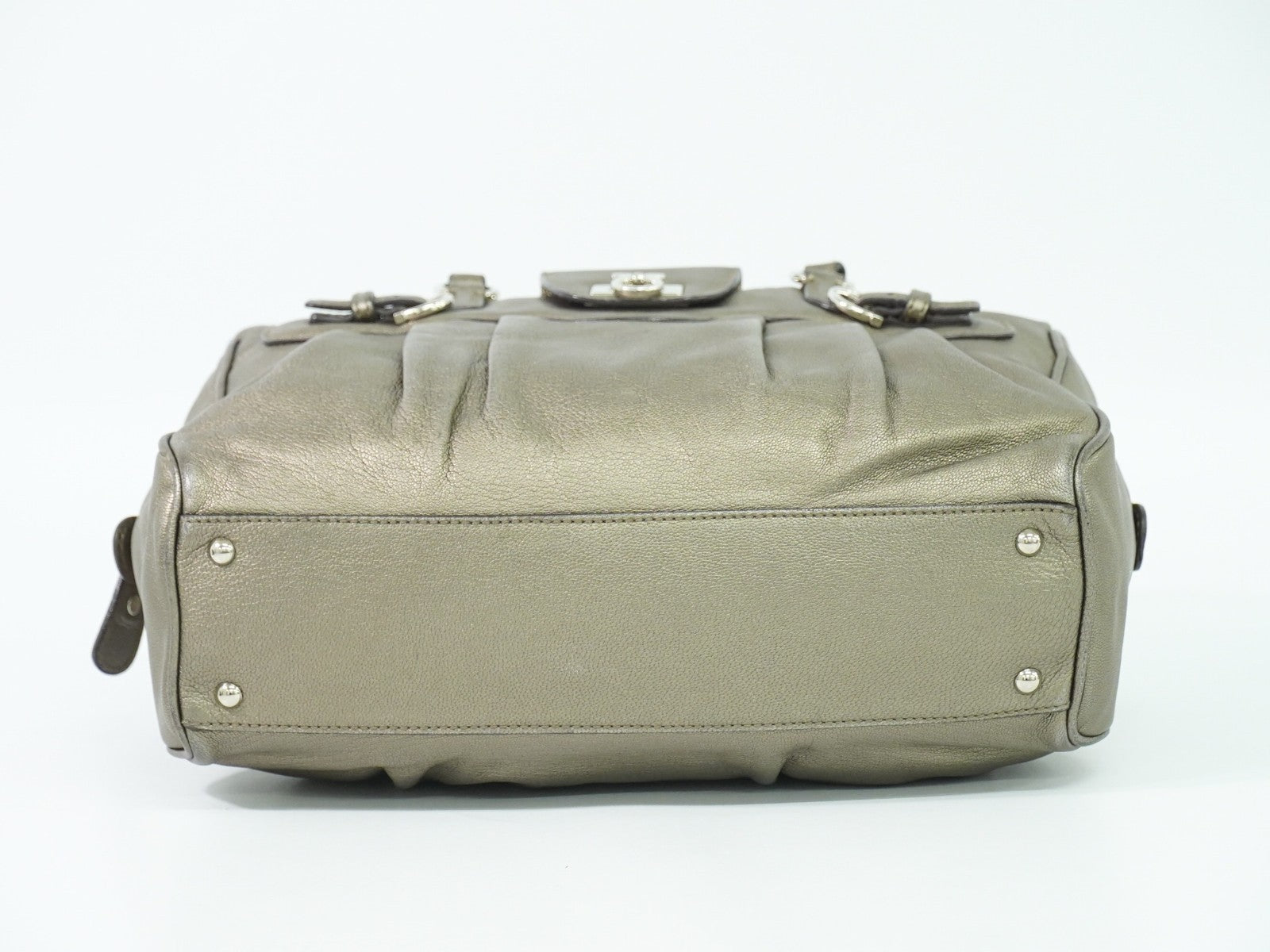 Salvatore Ferragamo Gancini Buckle Shoulder Bag Leather, GOLD, LEATHER, Shoulder bag