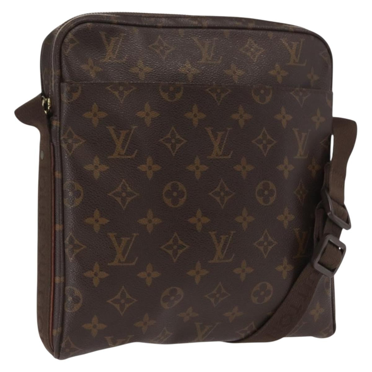 Louis Vuitton Trotteur Beaubourg Handbag Monogram Canvas, BROWN, CANVAS, Shoulder bag