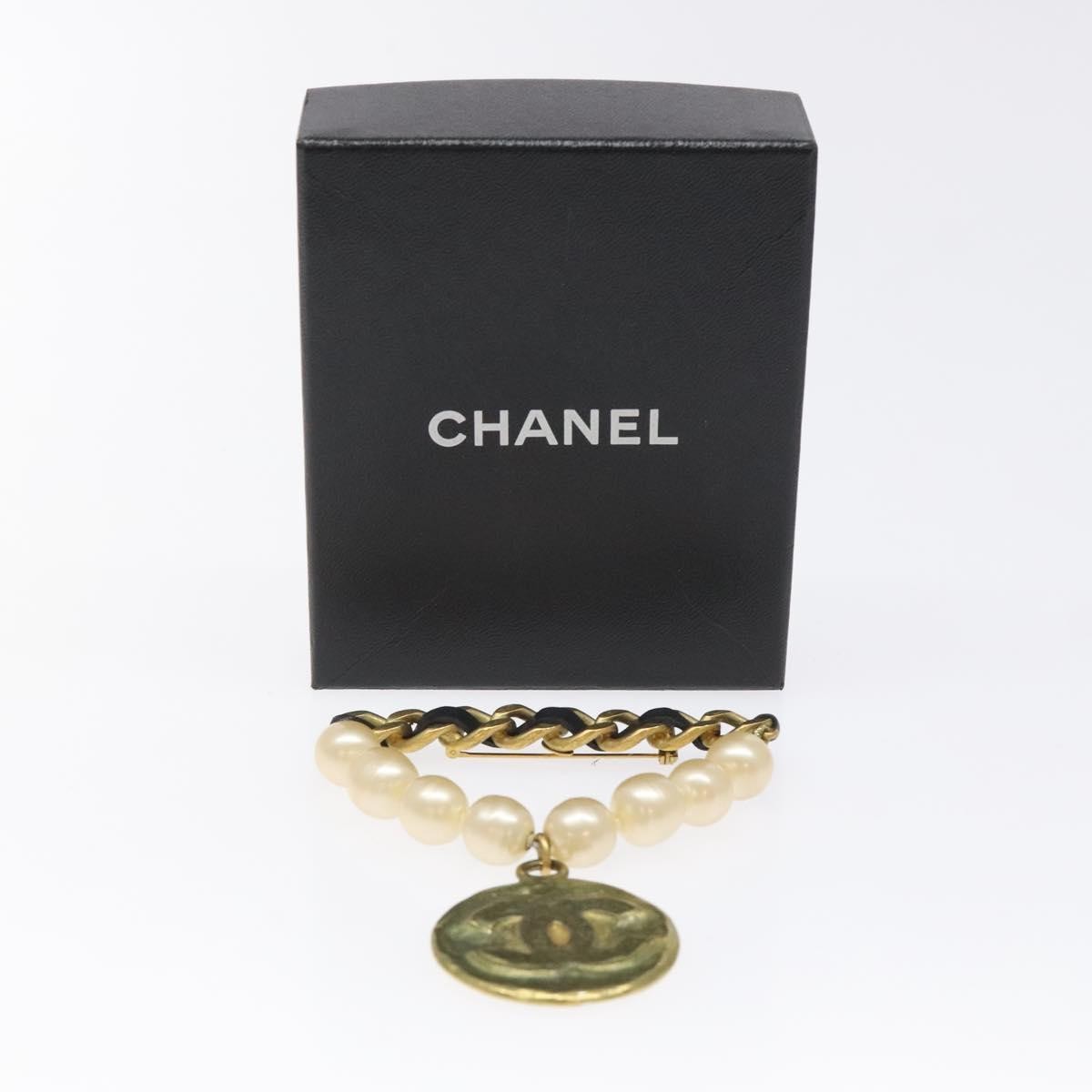 Chanel Vintage Round CC Brooch Textured Metal, GOLD, METAL, Brooch