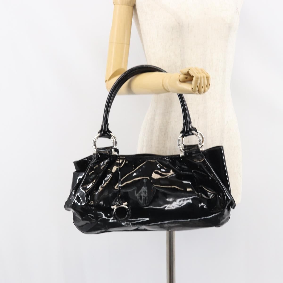 Salvatore Ferragamo Gancini Tote Patent leather, BLACK, PATENT_LEATHER, Tote bag