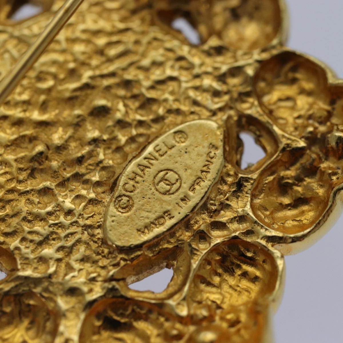 Chanel Baroque CC Brooch Metal, GOLD, METAL, Brooch