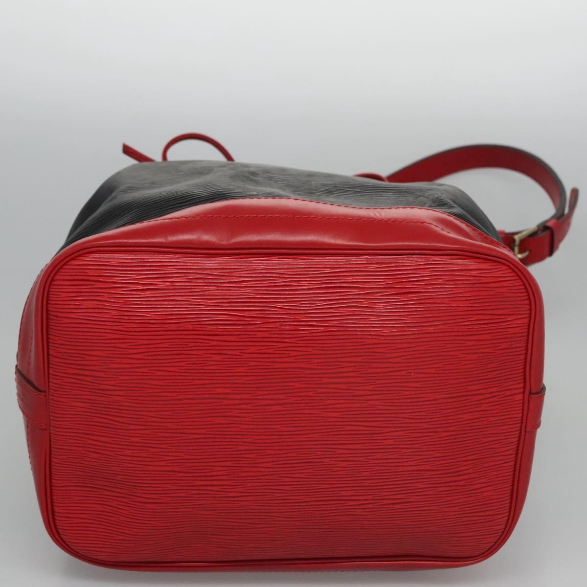 Louis Vuitton Noe Handbag Epi Leather, BLACK, LEATHER, Handbag