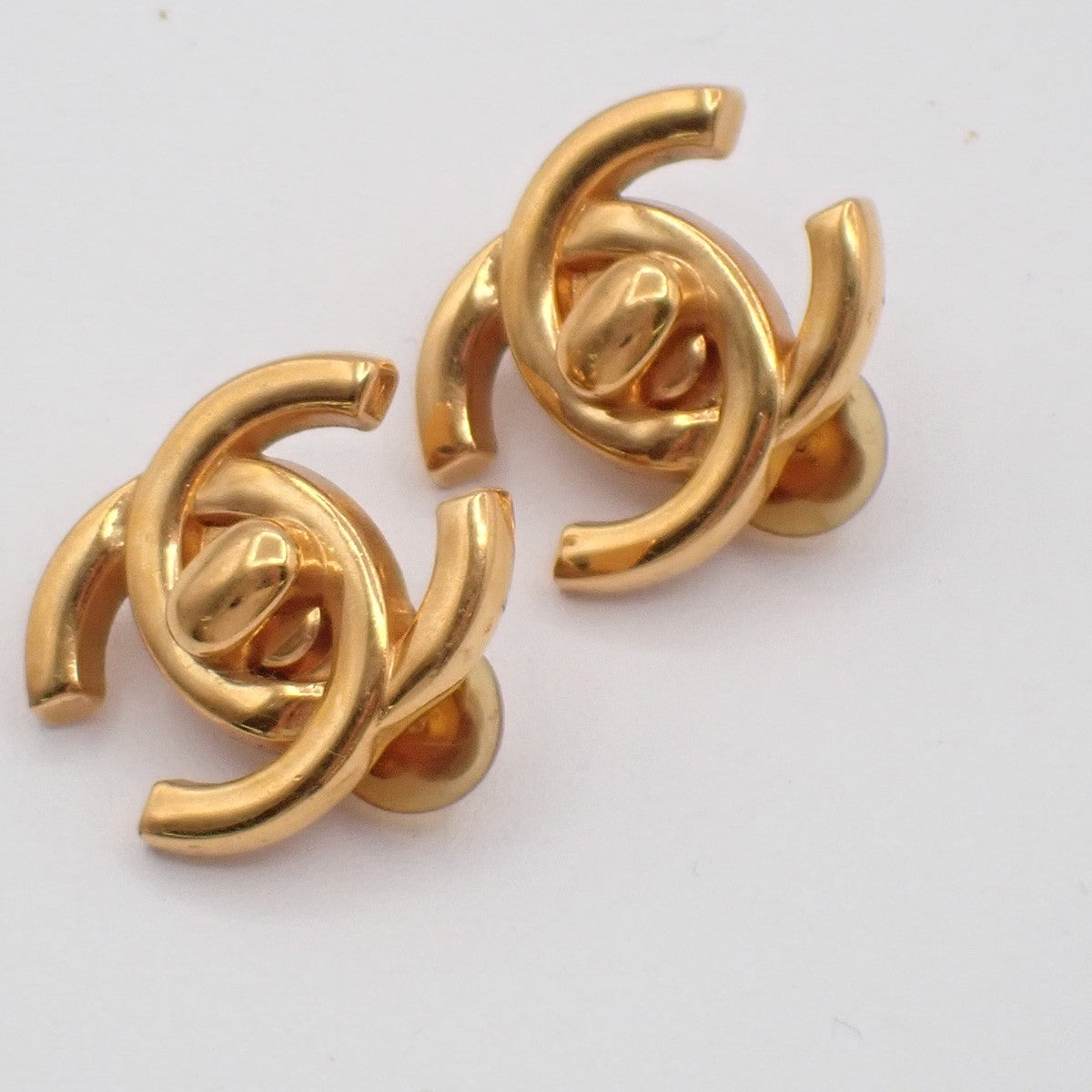 Chanel CC Button Clip-On Earrings Metal, Gold, Gold Plated, Earrings