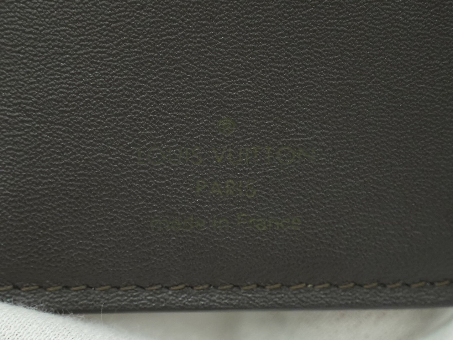Louis Vuitton Capucines Compact wallet Leather, BEIGE, LEATHER, Wallets