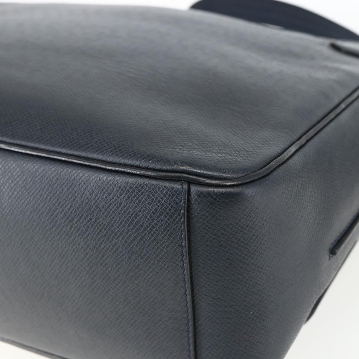 Louis Vuitton Roman Handbag Taiga Leather, NAVY, LEATHER, Shoulder bag