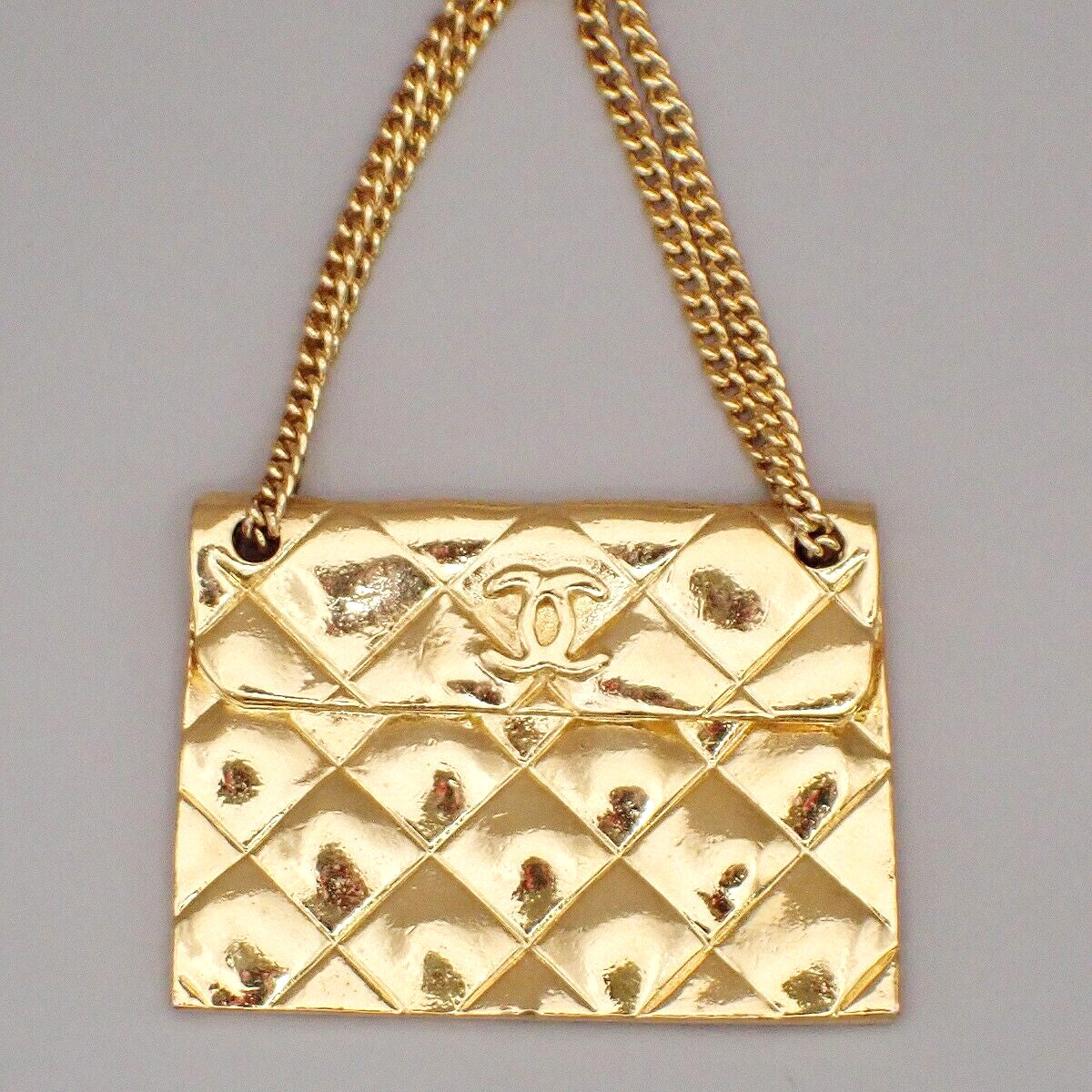 Chanel Vintage Medallion Flap Bag Brooch Metal, GOLD, GOLD_PLATED, Brooch