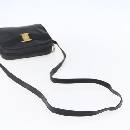 Salvatore Ferragamo Vara Bow camera Shoulder Bag Leather, BLACK, LEATHER, Shoulder bag