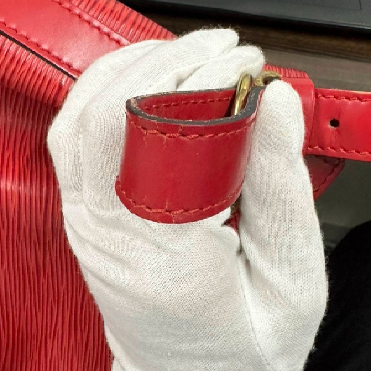 Louis Vuitton Noe Handbag Epi Leather, RED, LEATHER, Shoulder bag