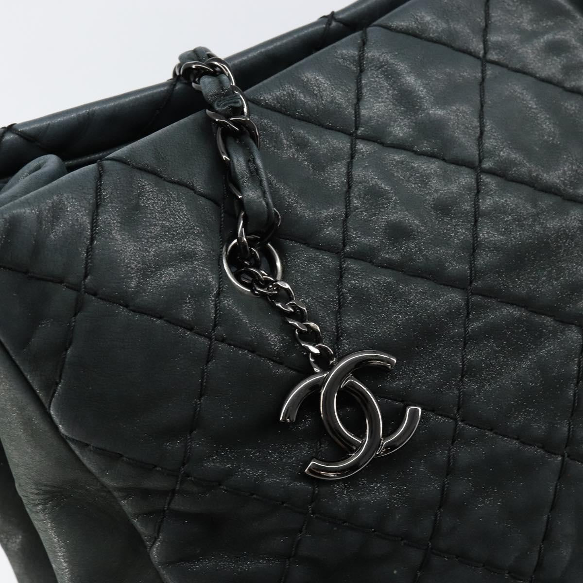 Chanel CC Charm Tote Quilted Iridescent Calfskin, GREEN, LEATHER, Tote bag