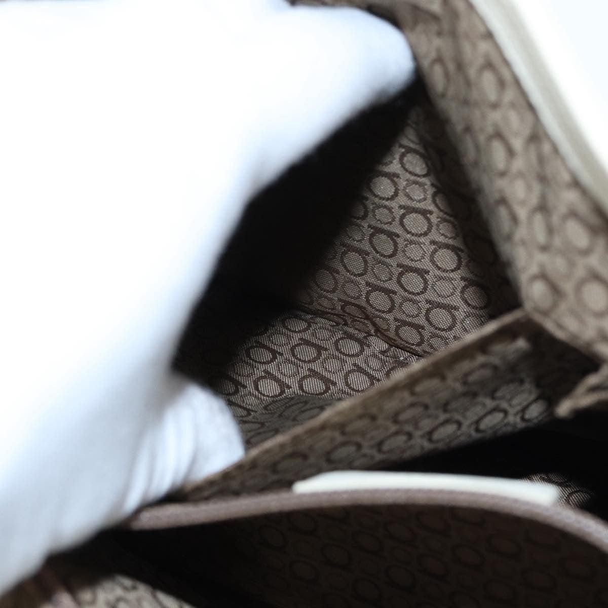 Salvatore Ferragamo Gancini Shoulder Bag Leather, WHITE, LEATHER, Shoulder bag