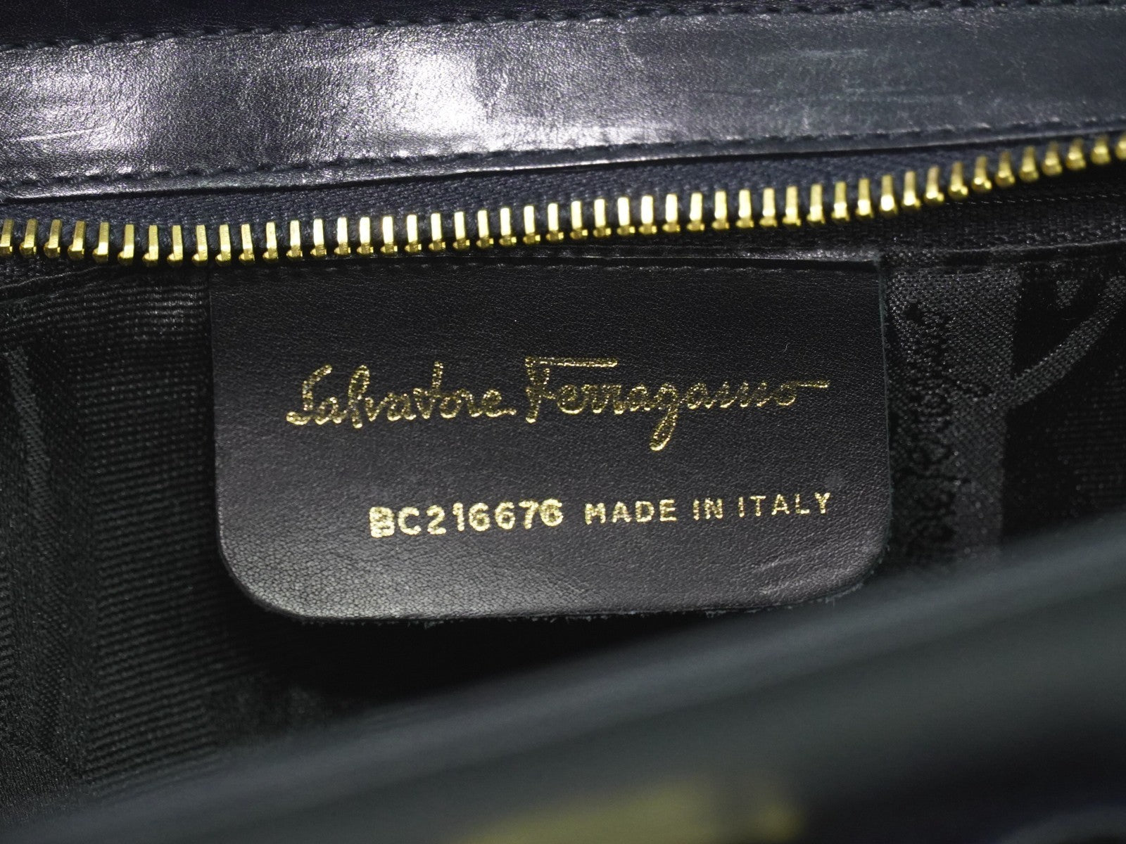 Salvatore Ferragamo Vara shoulder Bag Leather, BLACK, LEATHER, Shoulder bag