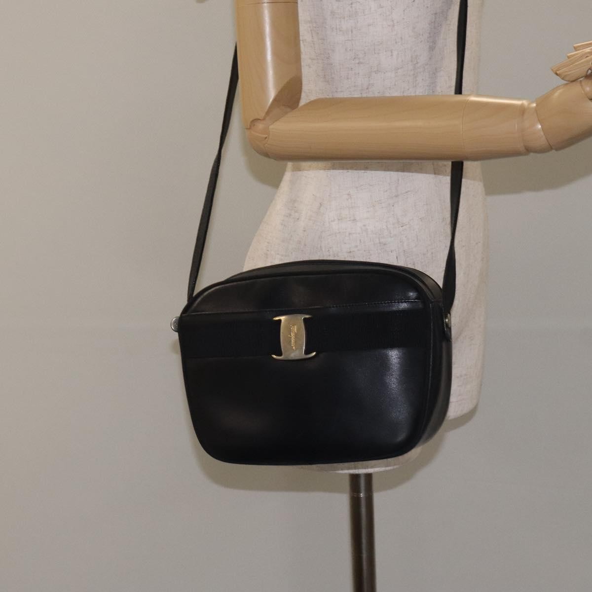 Salvatore Ferragamo Vala Shoulder Bag Leather, NAVY, LEATHER, Shoulder bag