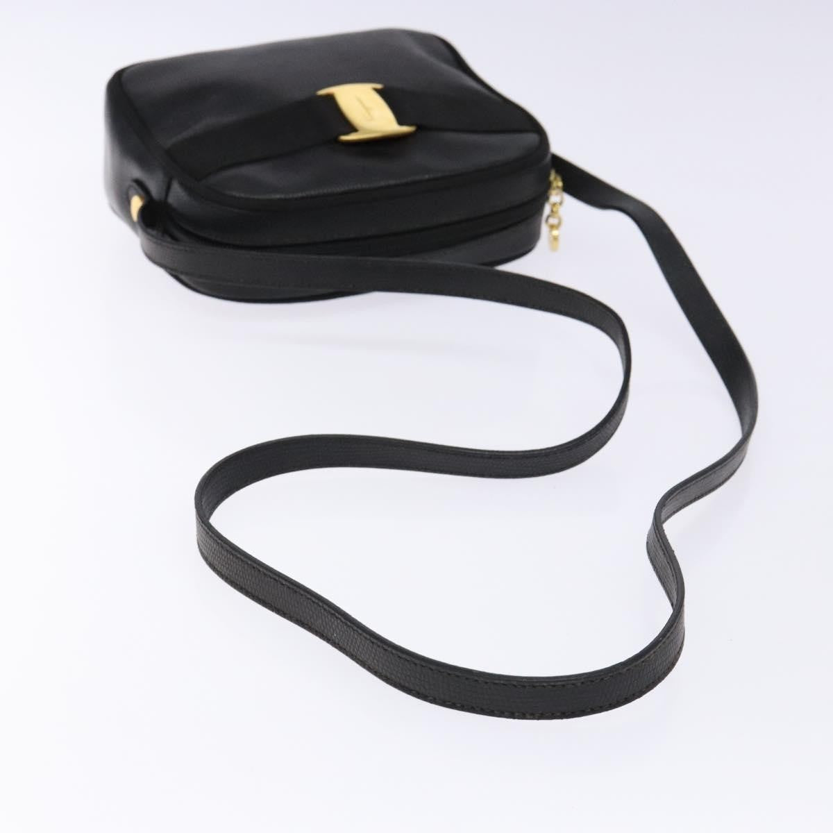 Salvatore Ferragamo Vala Shoulder Bag Leather, BLACK, LEATHER, Shoulder bag