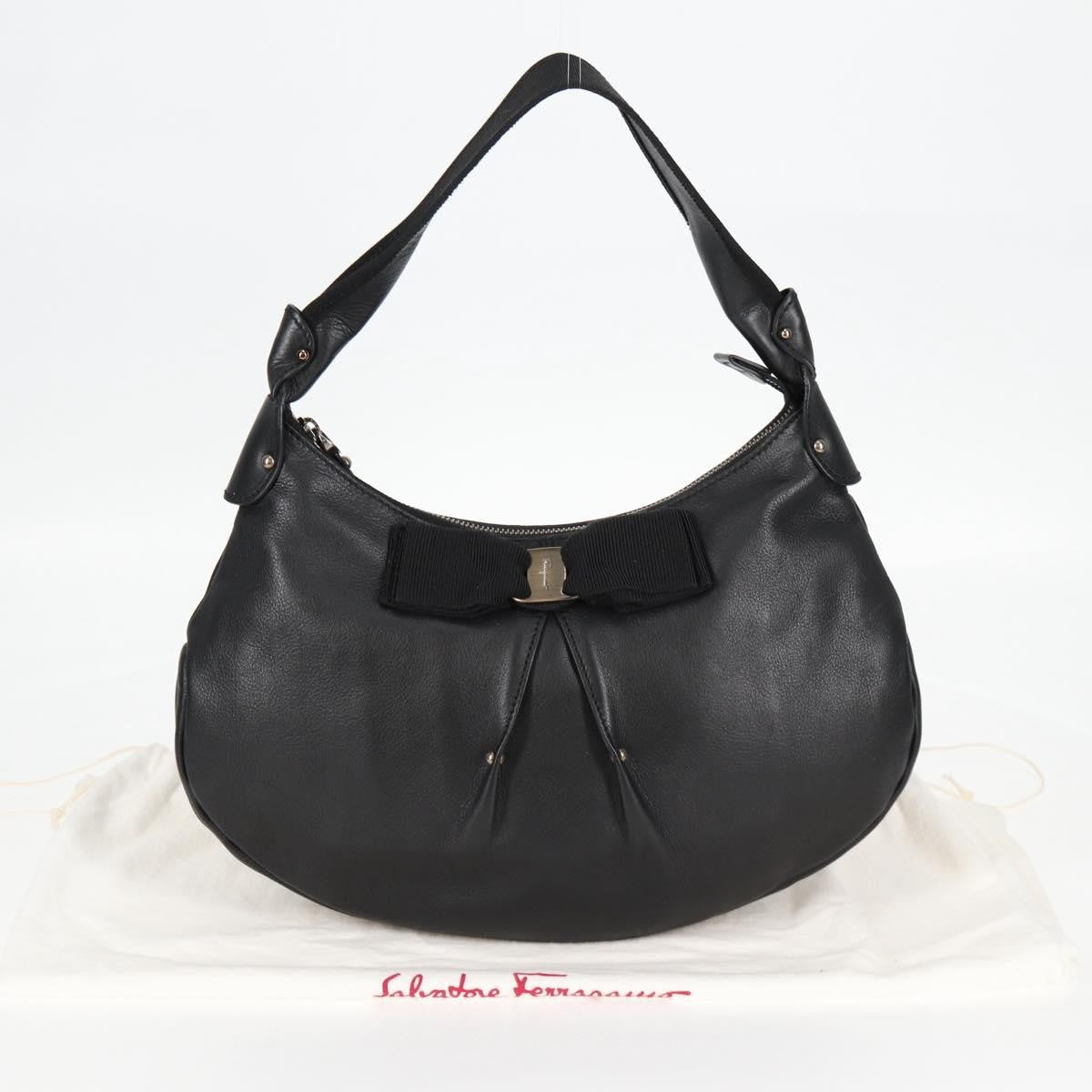 Salvatore Ferragamo Vala Shoulder Bag Leather, BLACK, LEATHER, Shoulder bag
