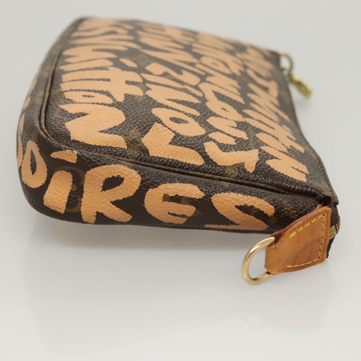 Louis Vuitton Pochette Accessoires Limited Edition Monogram Graffiti, ORANGE, CANVAS, Clutche & pouche