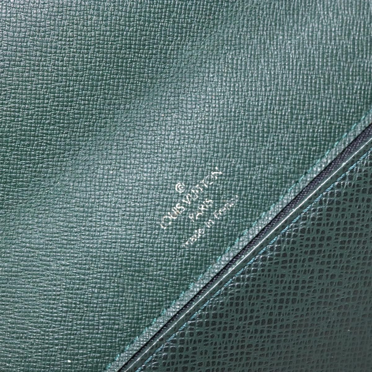 Louis Vuitton Kourad Pouch Taiga, GREEN, LEATHER, Clutche & pouche