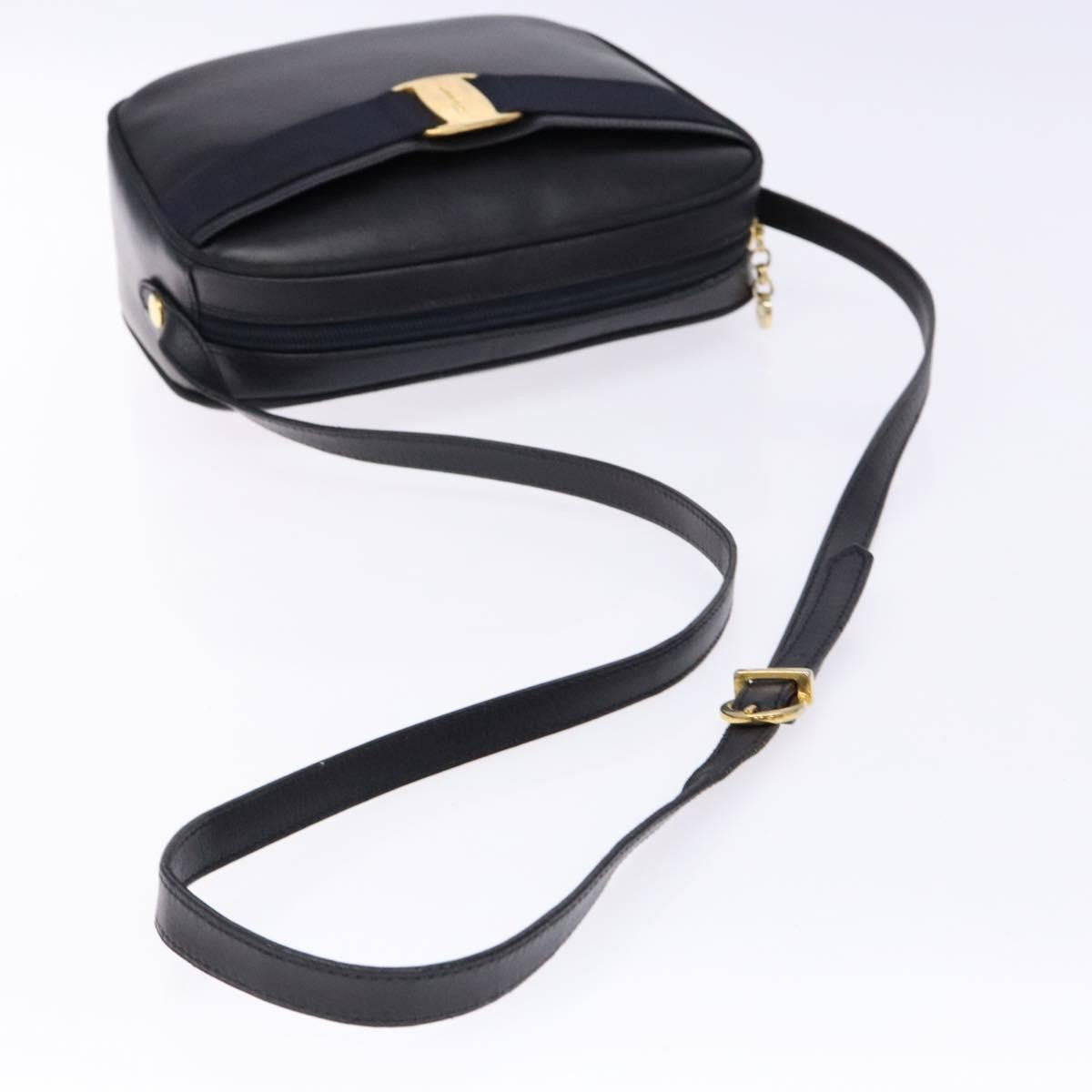 Salvatore Ferragamo Vala Shoulder Bag Leather, BLACK, LEATHER, Shoulder bag