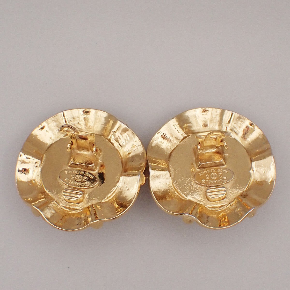 Chanel Vintage Clip-On Earrings Metal with Faux Pearl, Gold, Gold Plated, Earrings