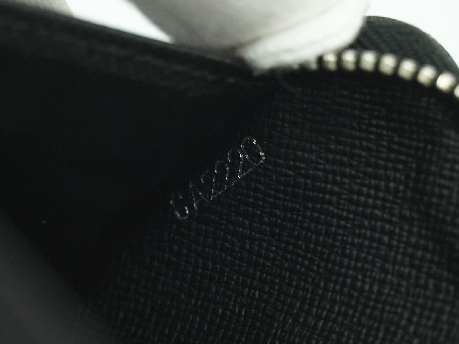 Louis Vuitton Zippy Organizer Taiga Leather, BLACK, LEATHER, Wallets