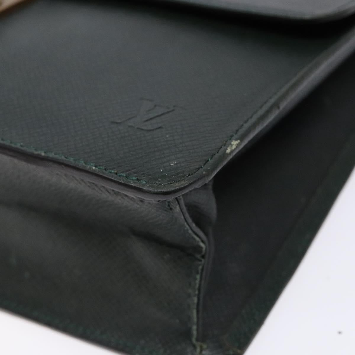 Louis Vuitton Kourad Pouch Taiga, GREEN, LEATHER, Clutche & pouche