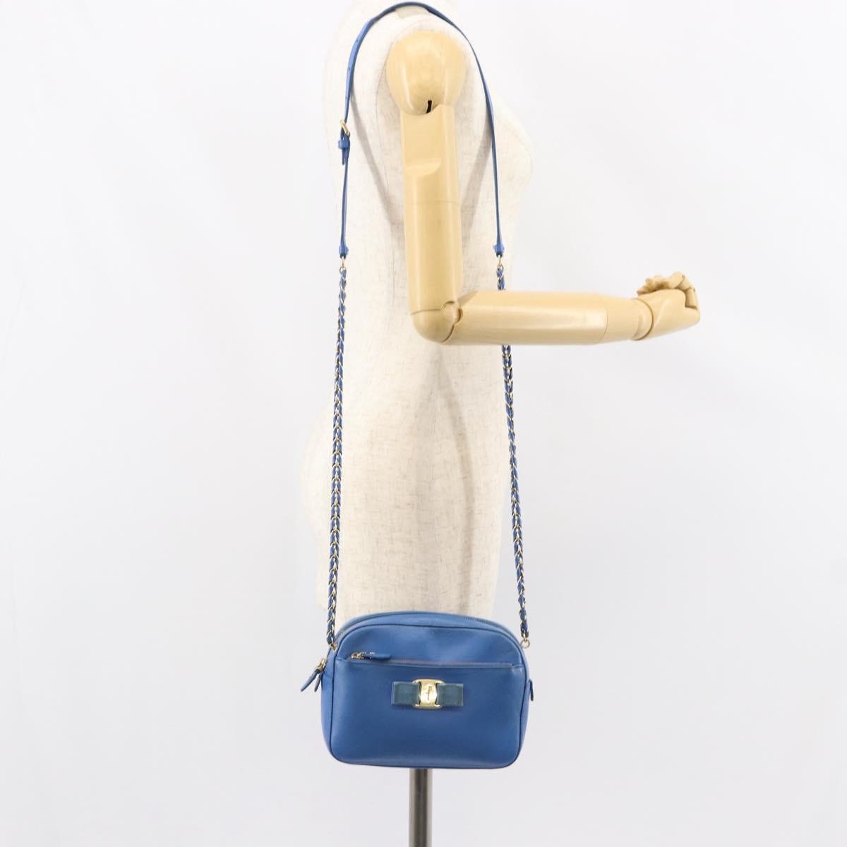 Salvatore Ferragamo Vala Chain Shoulder bag Leather, BLUE, LEATHER, Shoulder bag