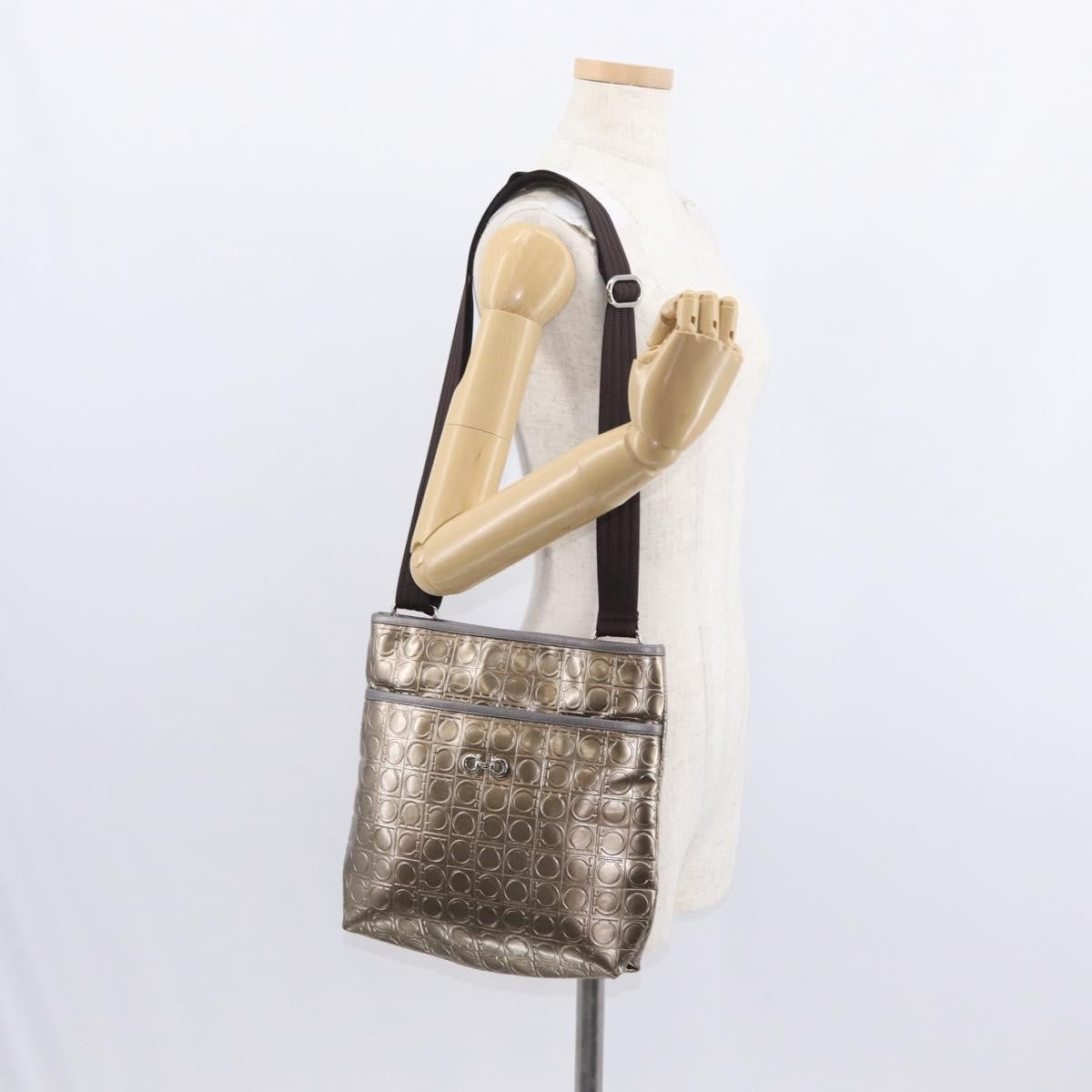 Salvatore Ferragamo Gancini Shoulder Bag Patent Leather, GOLD, PATENT_LEATHER, Shoulder bag