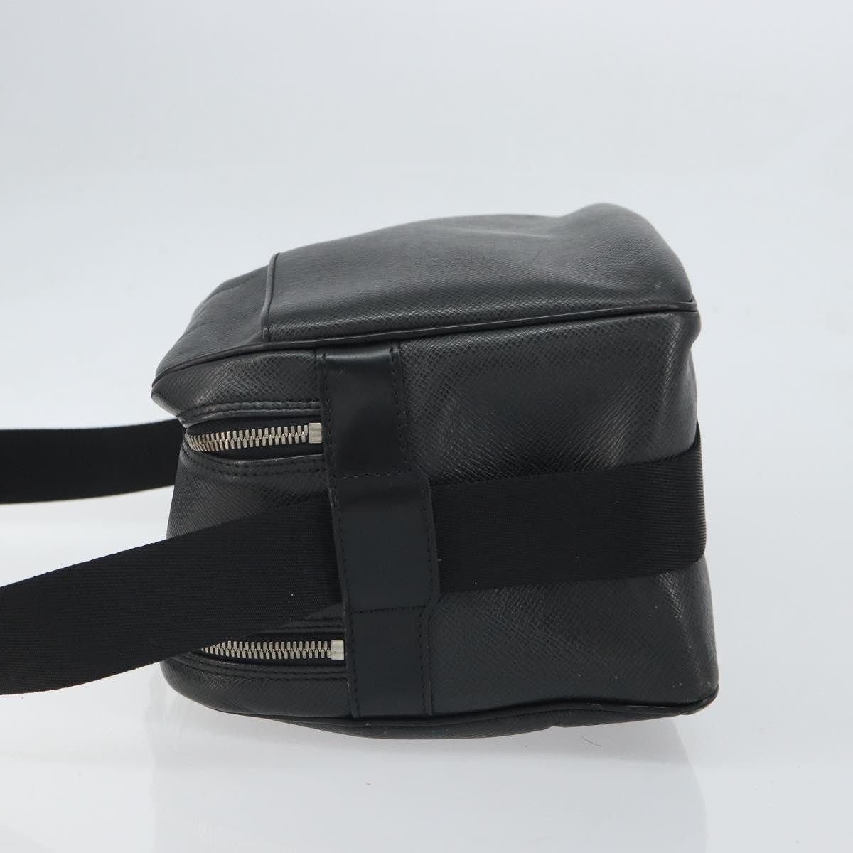 Louis Vuitton Reporter Bag Taiga Leather, GRAY, LEATHER, Shoulder bag