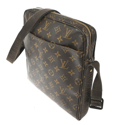 Louis Vuitton Trotteur Beaubourg Handbag Monogram Canvas, BROWN, CANVAS, Shoulder bag