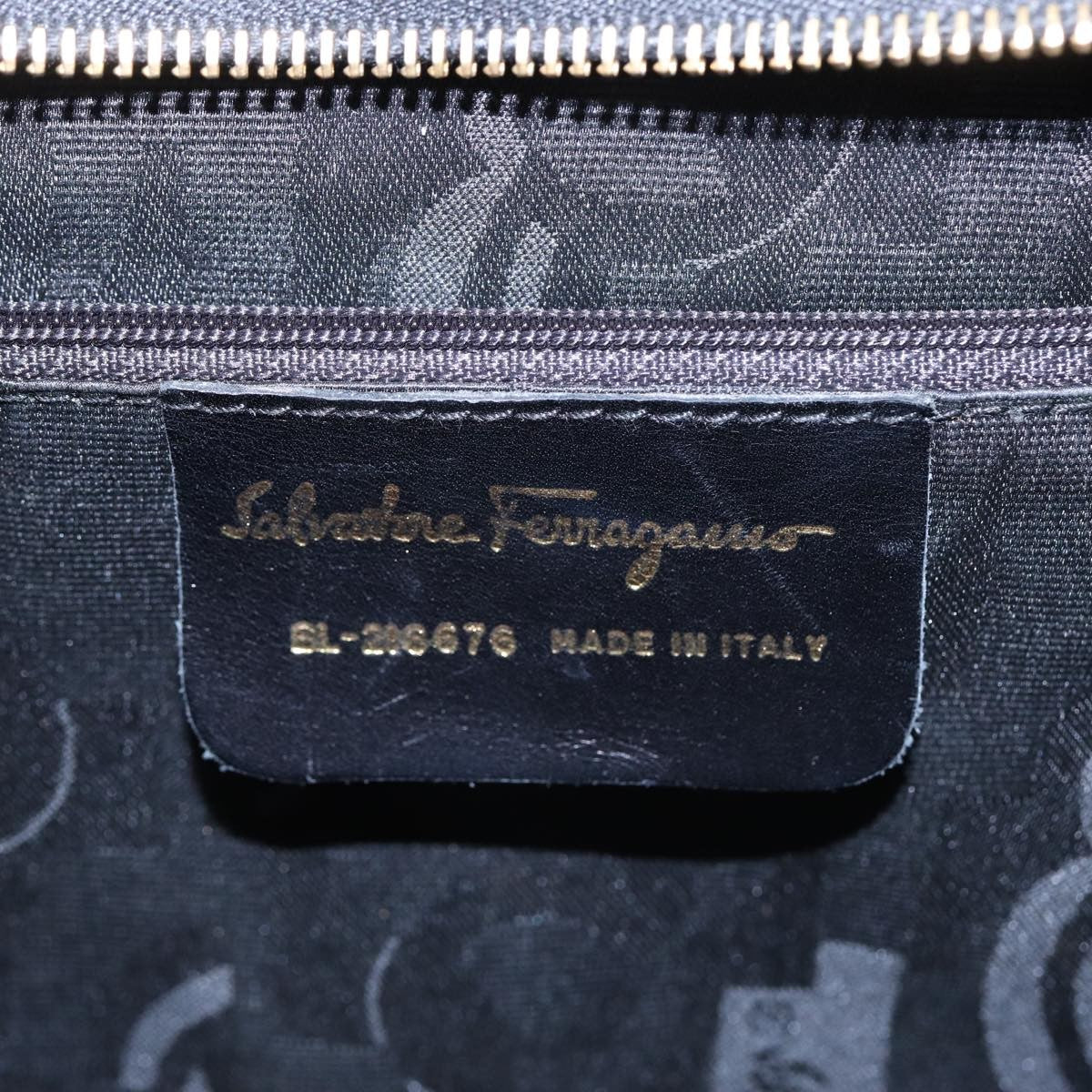 Salvatore Ferragamo Vala Shoulder Bag Patent Leather, BLACK, PATENT_LEATHER, Shoulder bag