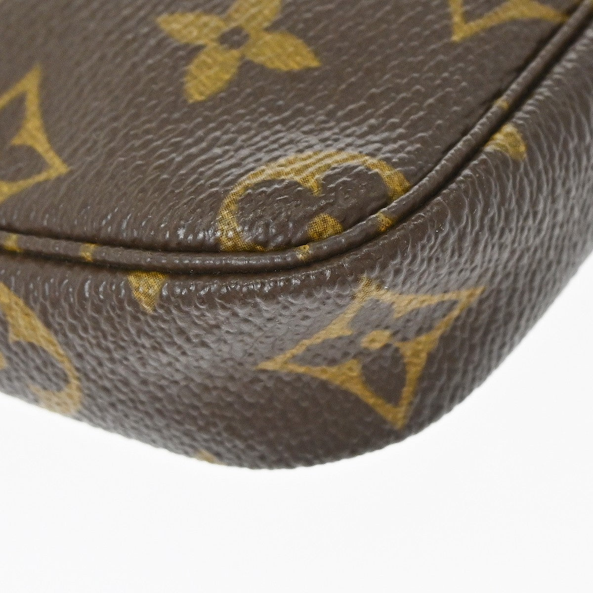 Louis Vuitton Mini pochette accessoires Canvas, Brown, Canvas, Clutch