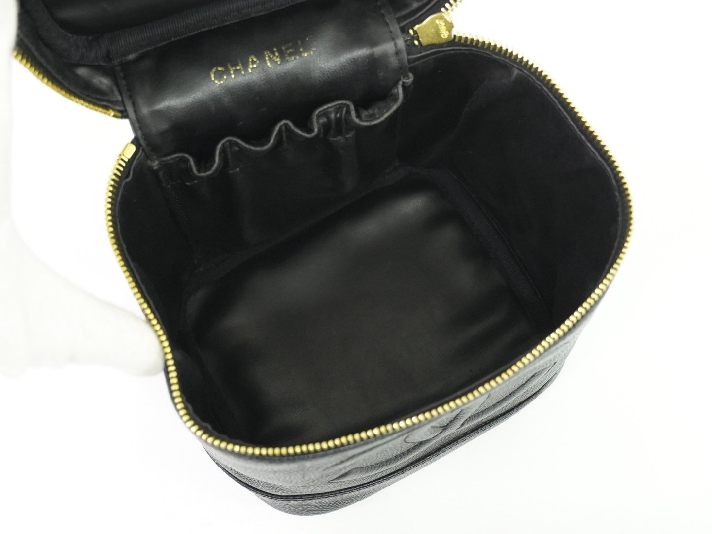 Chanel Vintage Timeless Cosmetic Case Caviar, BLACK, LEATHER, Toiletry Case