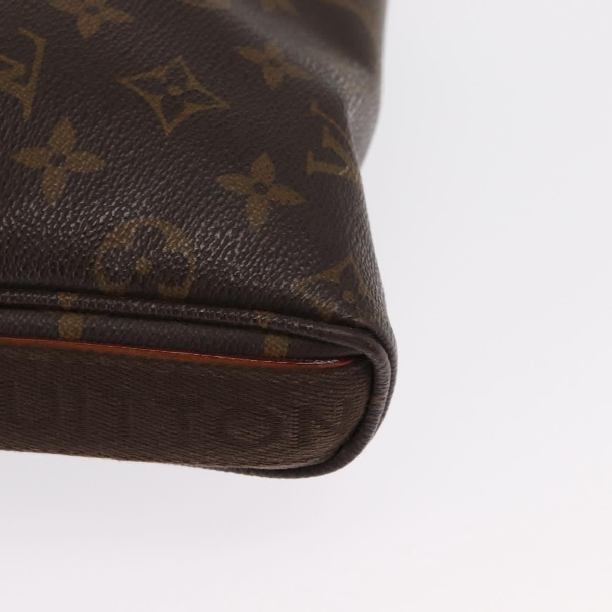 Louis Vuitton Trotteur Beaubourg Handbag Monogram Canvas, BROWN, CANVAS, Shoulder bag