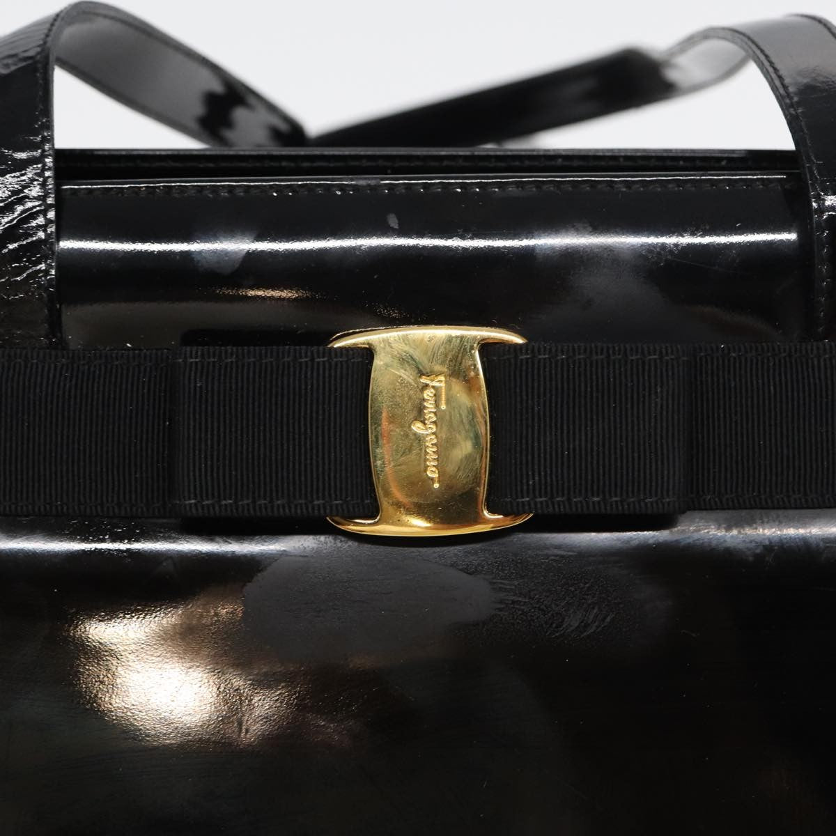 Salvatore Ferragamo Vala Shoulder Bag Patent Leather, BLACK, PATENT_LEATHER, Shoulder bag