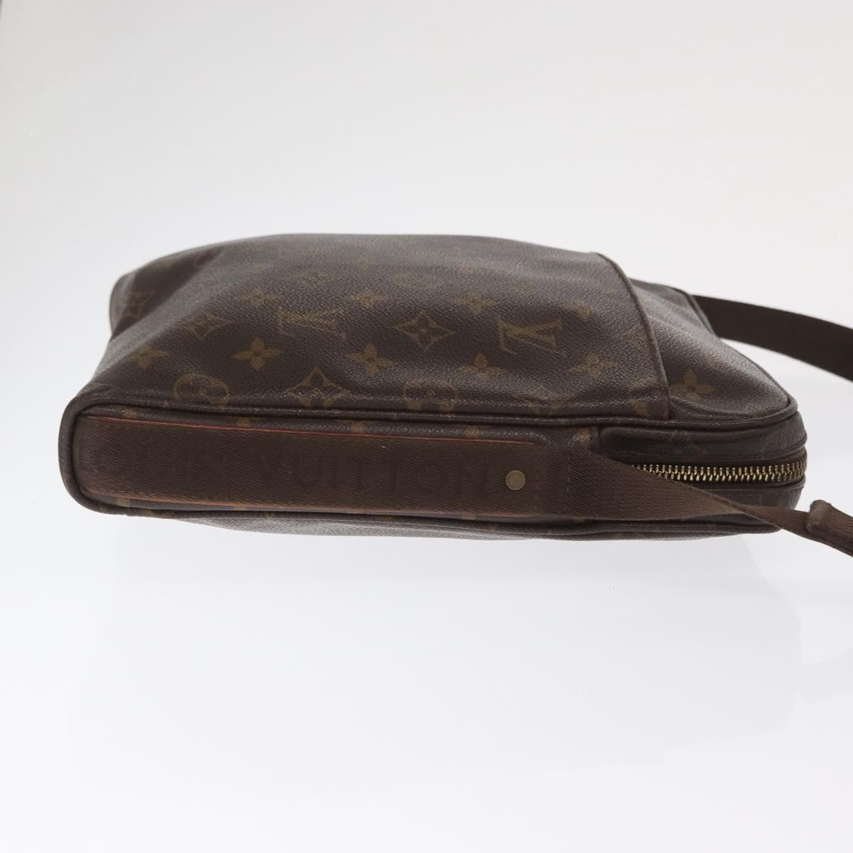 Louis Vuitton Trotteur Beaubourg Handbag Monogram Canvas, BROWN, CANVAS, Shoulder bag