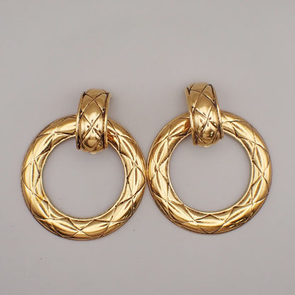 Chanel Vintage CC Round Drop Clip-On Earrings Metal, Gold, Gold Plated, Earrings