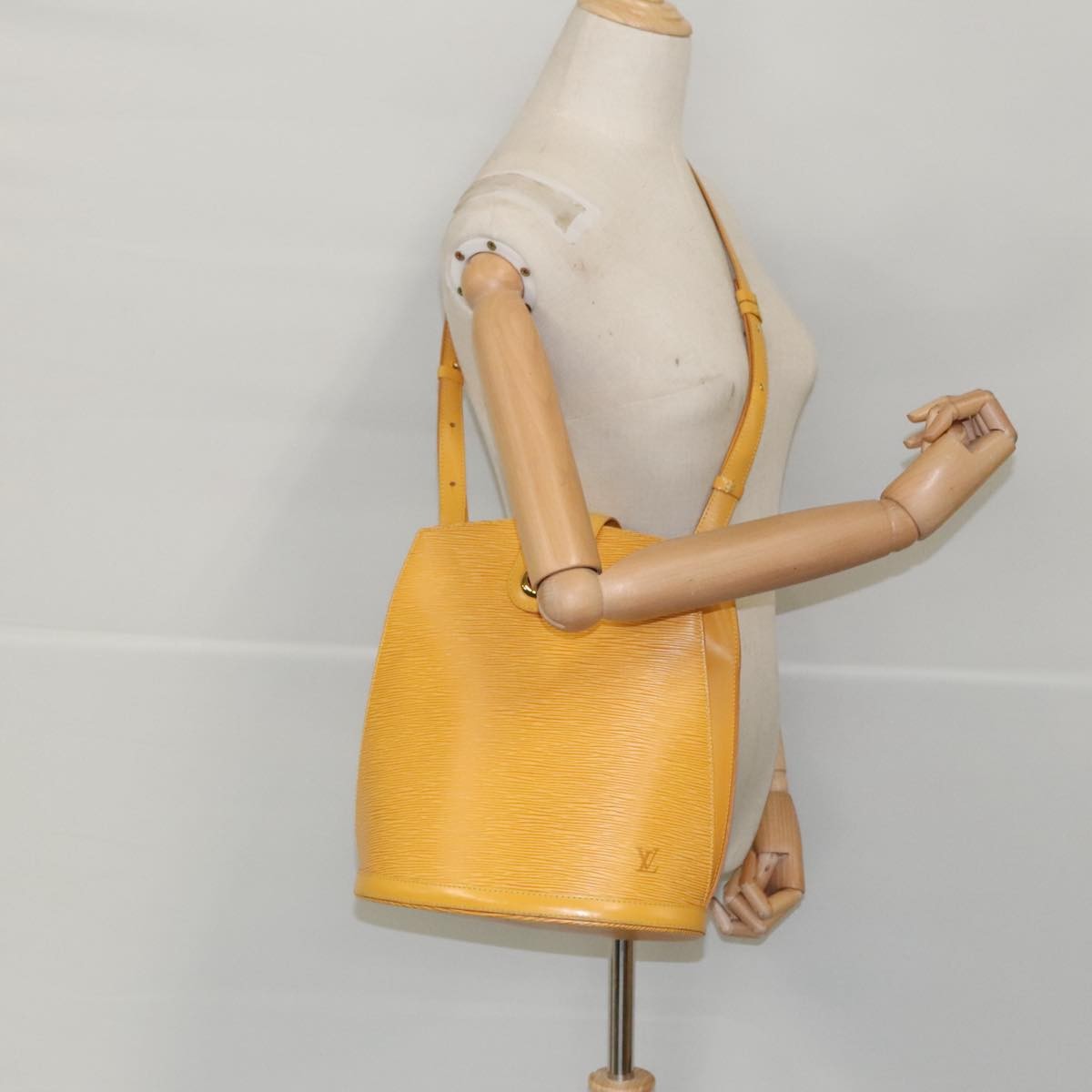 Louis Vuitton Cluny Shoulder Bag Epi Leather, Yellow, Leather, Shoulder Bag