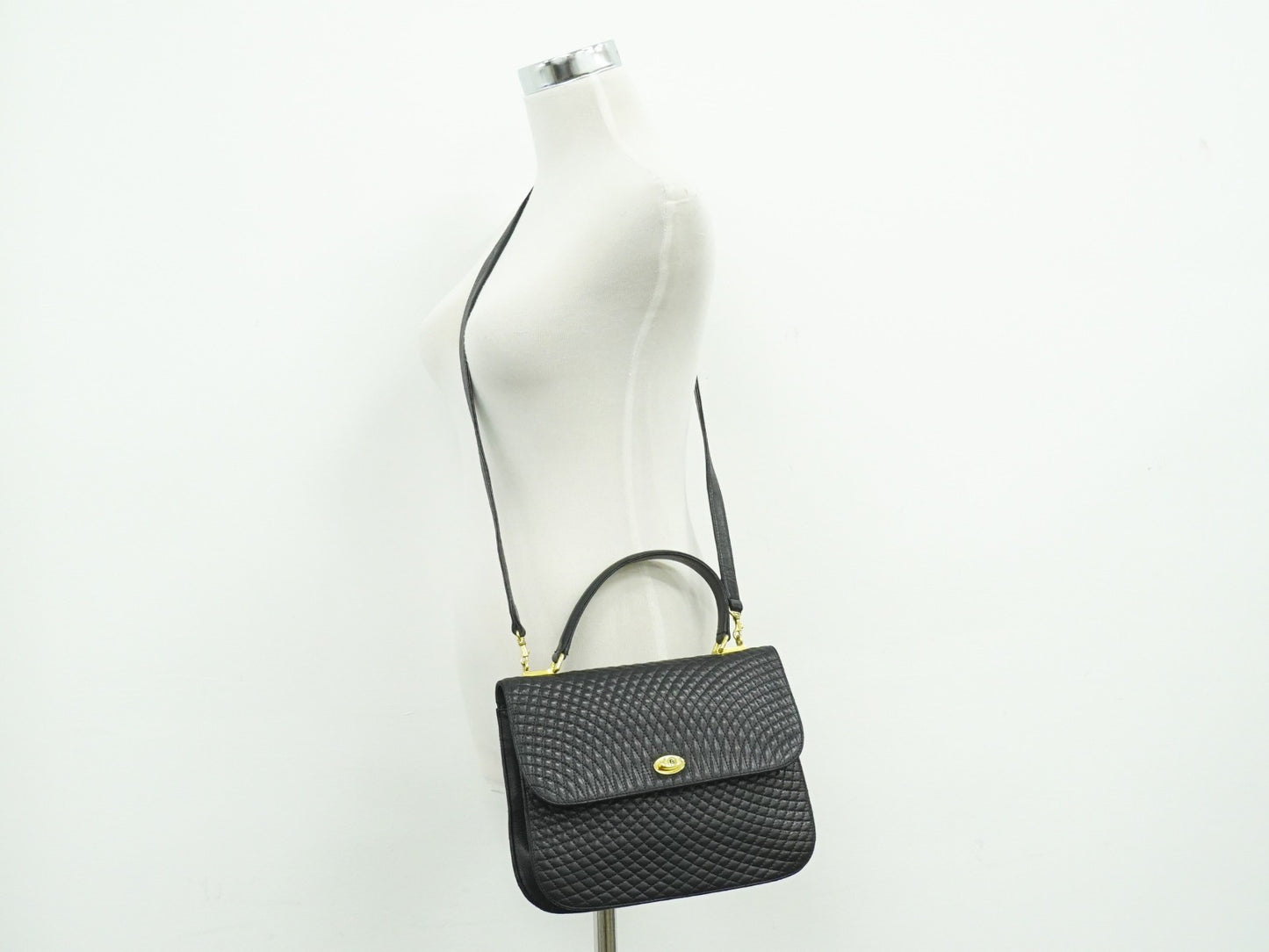 Bally Vintage Handbag Quilted Leather, BLACK, LEATHER, Handbag