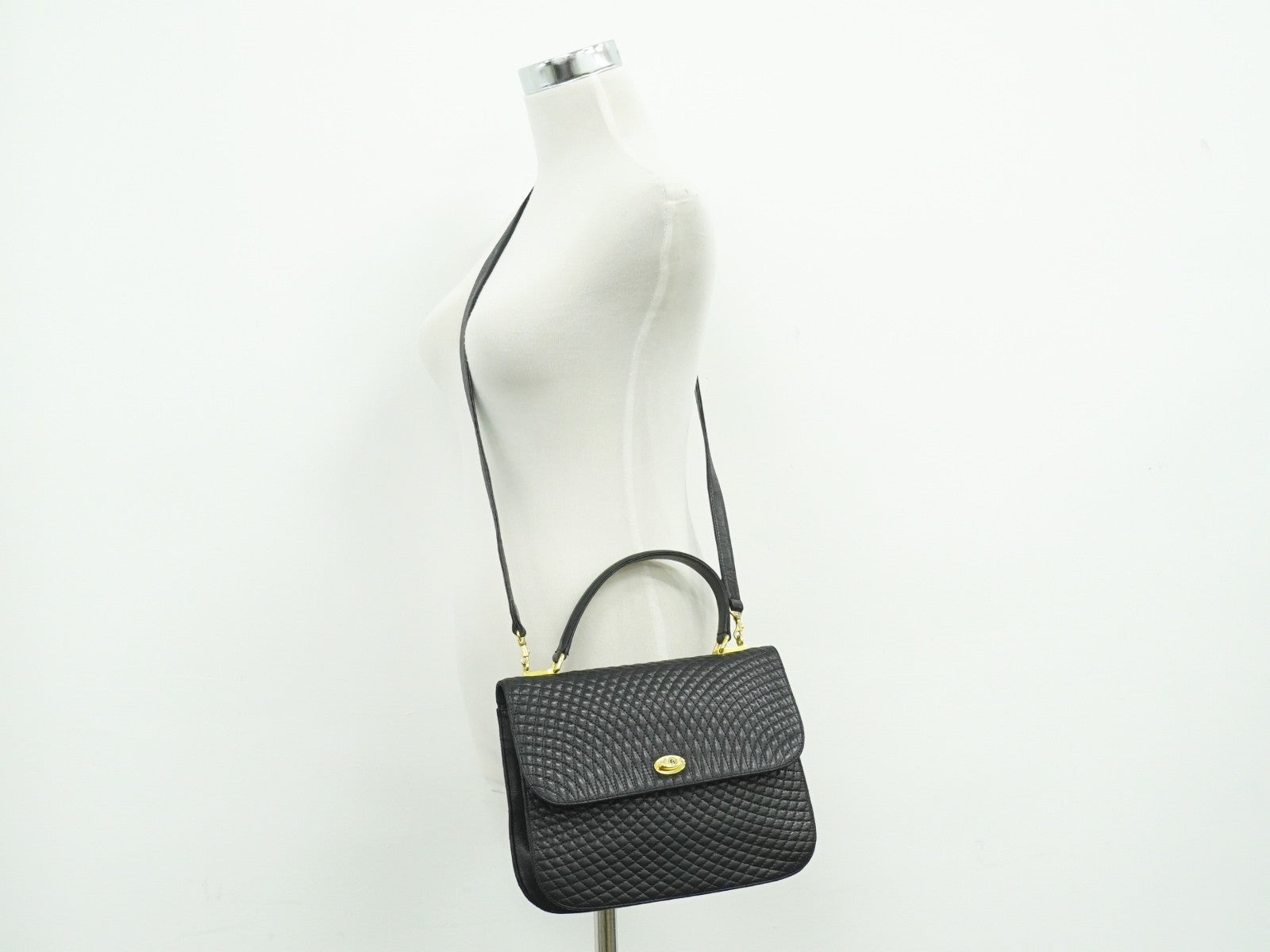 Bally Vintage Handbag Quilted Leather, BLACK, LEATHER, Handbag
